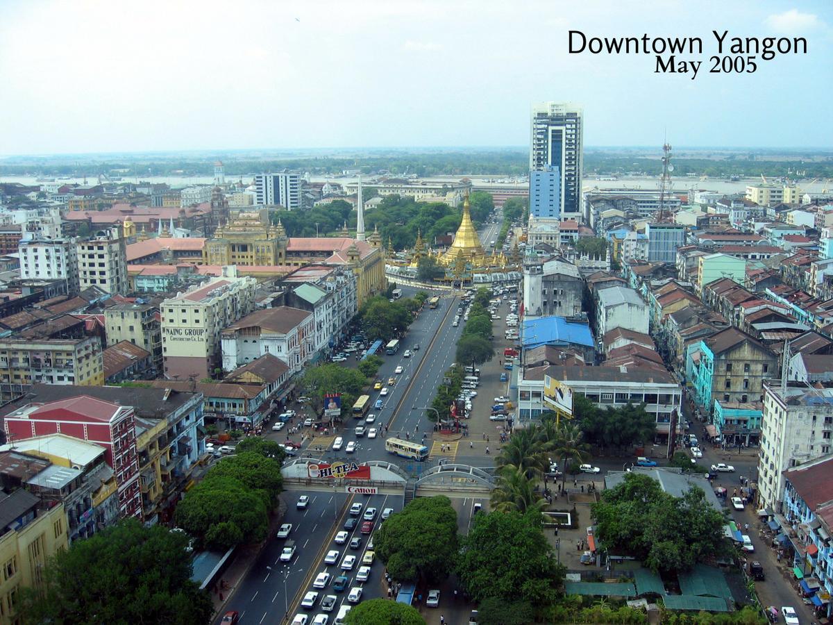 May Shan Hotel Rangoon Buitenkant foto